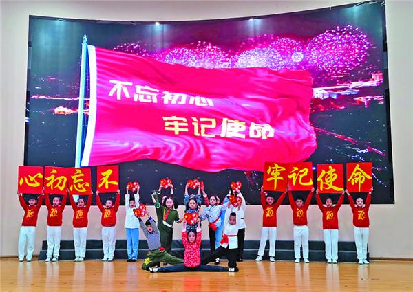如何评价麦家新作《人生海海》？这本书主要讲述的是什么故事？